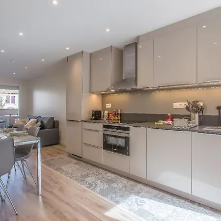 Le Petit Parfait Apartment